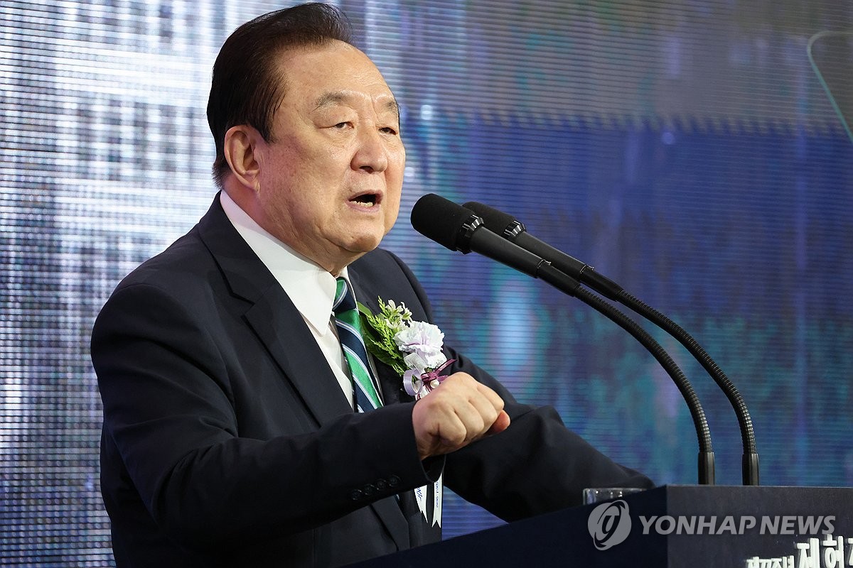 헌정회 "李대통령 개헌의지 표명 큰의미…분권형 권력구조 협조"