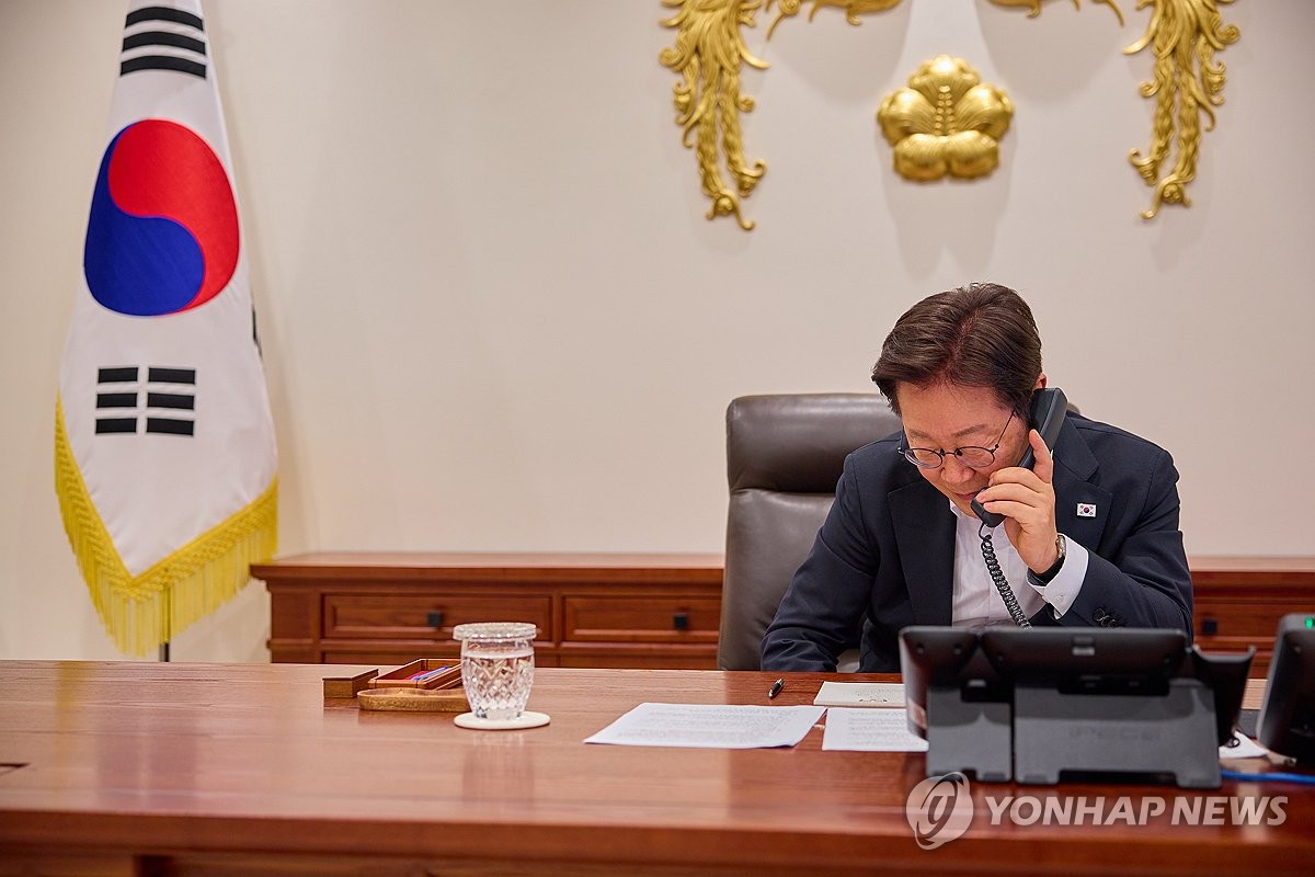 李대통령 지지율 64%…민주 46%·국민의힘 19%[한…