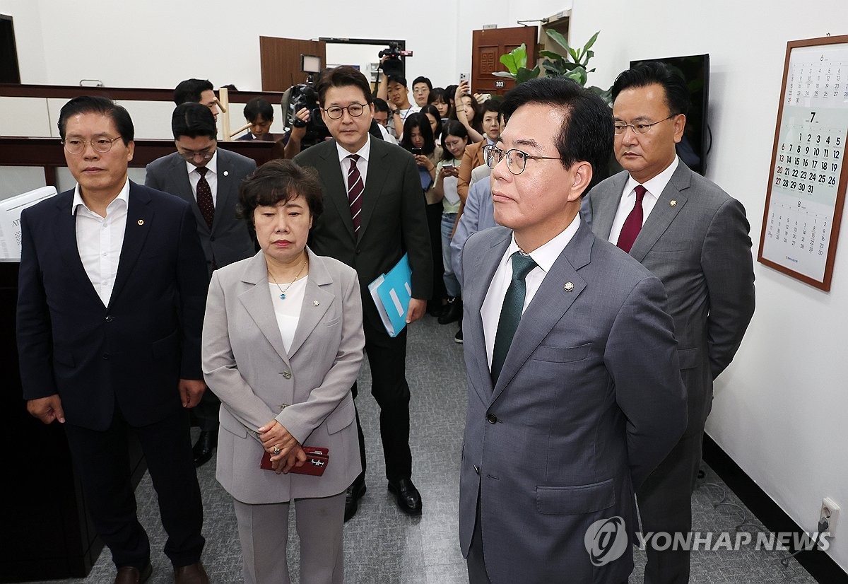 국힘, 특검의 개신교 원로목사 압수수색에 "종교 탄압"…