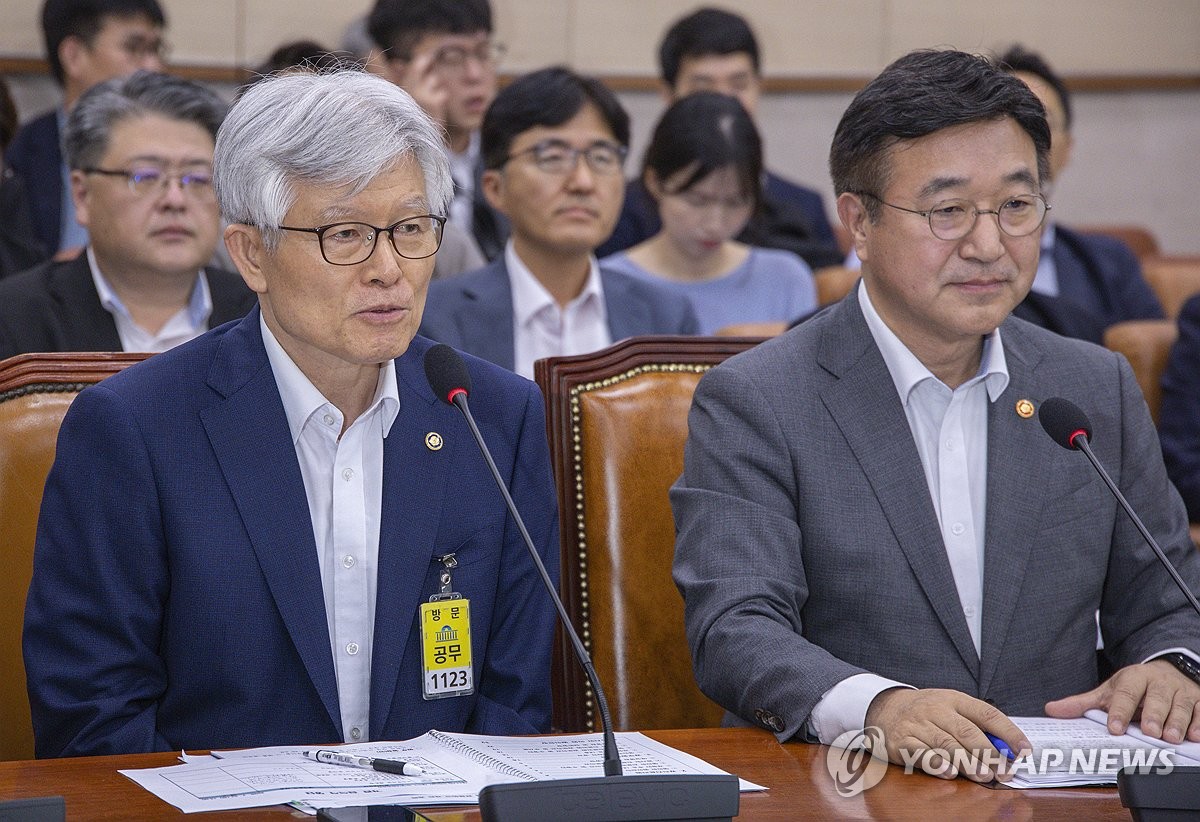 與 "아쉽고 답답"…최동석 인사처장 과거 발언 논란에 