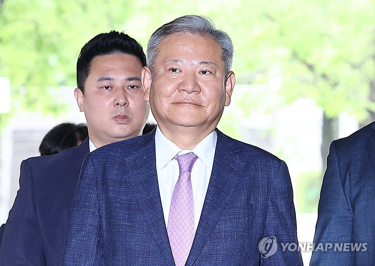[속보] 법원, 이상민 전 장관 구속적부심 기각…구속유지