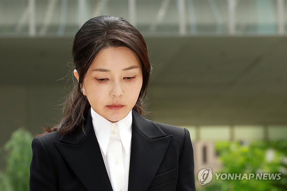 [속보] 특검 "김건희 구금장소 서울구치소→남부구치소 변경신청"