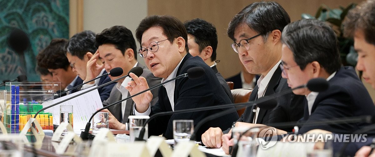 李대통령 "공공기관 통폐합 필요…너무 많아 숫자 못 센다"(종합)