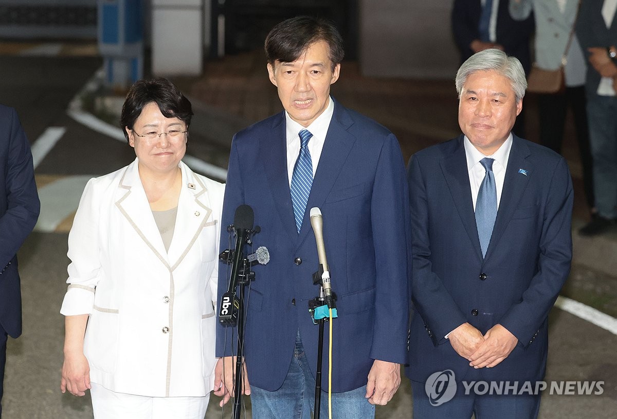 [속보] 조국 "李대통령에 감사…검찰독재 종식 장면으로 기억될 것"