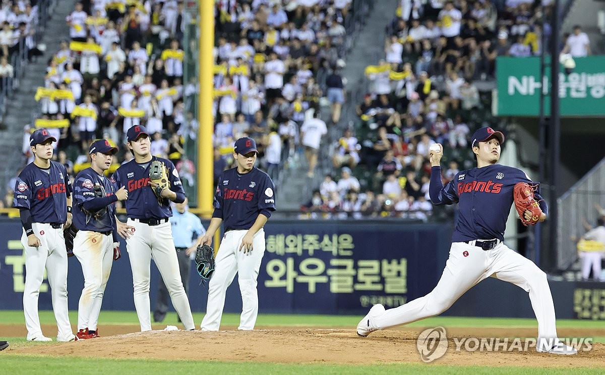 롯데, 6-0 리드 못 지키고 10연패 탈출 무산…두산 7연승(종합)