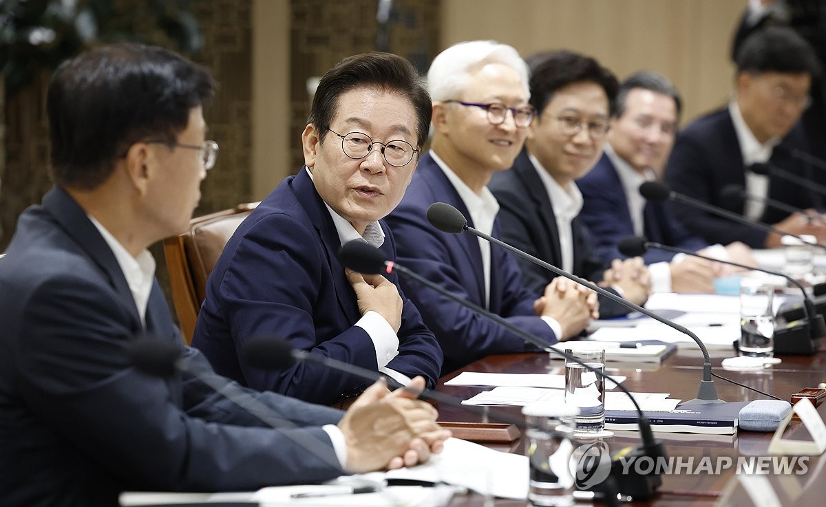 李대통령 "R&D 예산 35.3조 편성…대한민국 발전 시금석 되길"(종합)