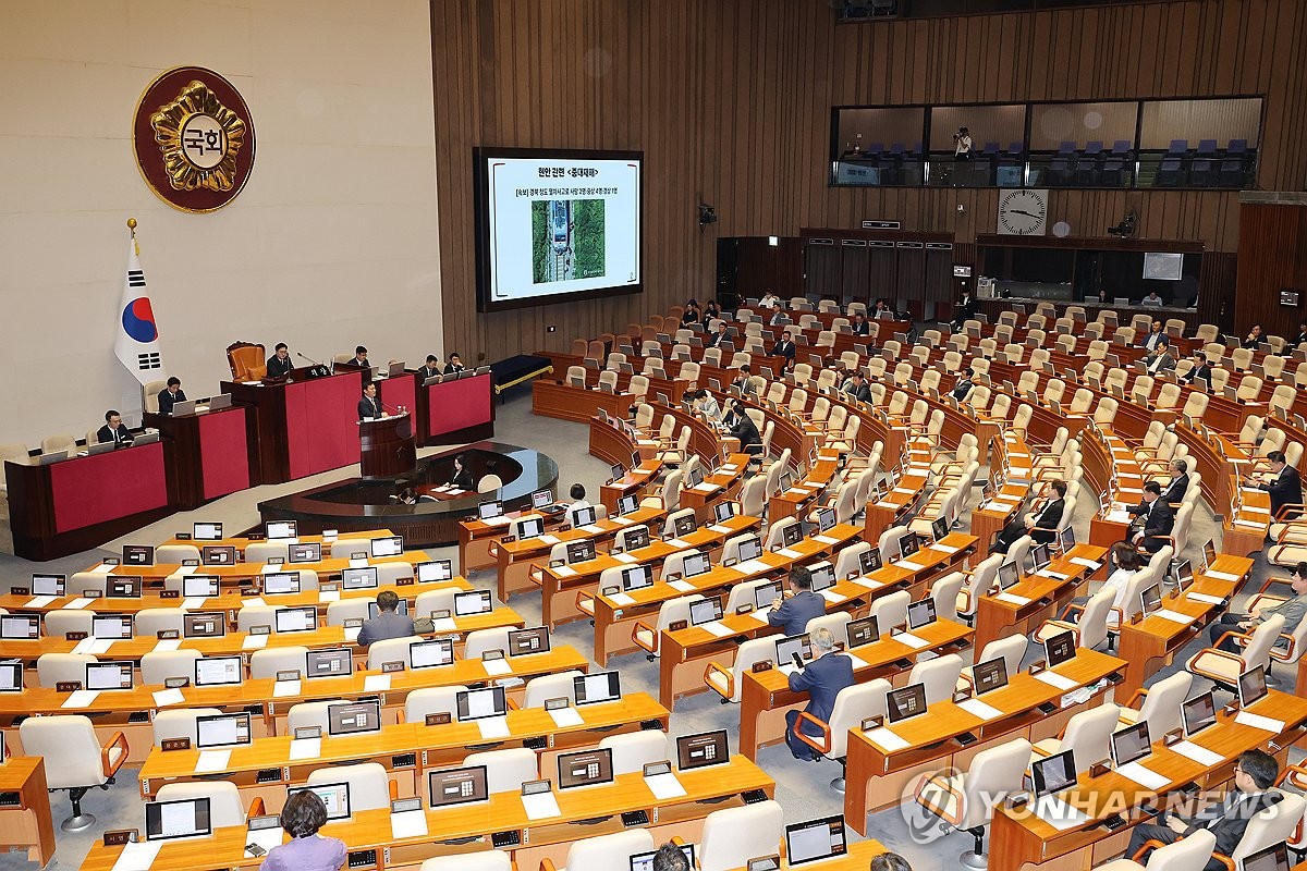 노란봉투법 국회 본회의 상정…여야 필리버스터 대결 돌입