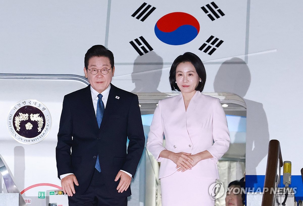 이재명 대통령, 일본·미국 방문 마치고 귀국