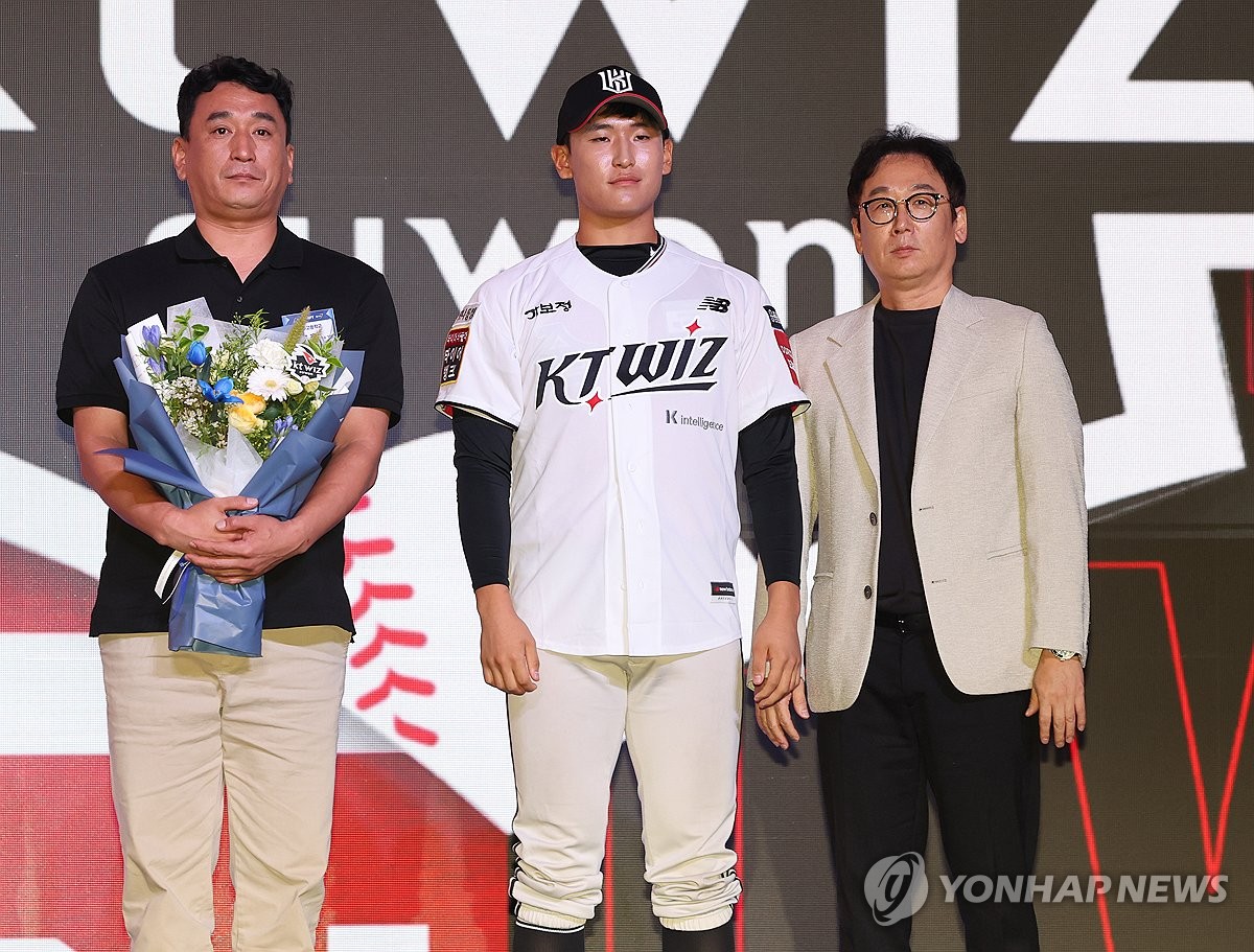 kt, 박지훈과 2억6천만원에 사인…신인 선수 계약 마무리