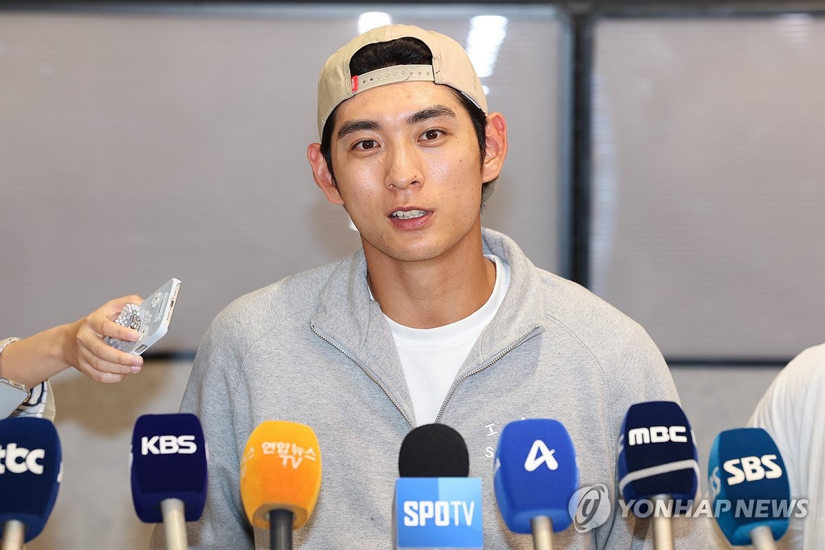 이정후 "구단서도 (송)성문이 형에 관해 물어…좋은 결과 기대"