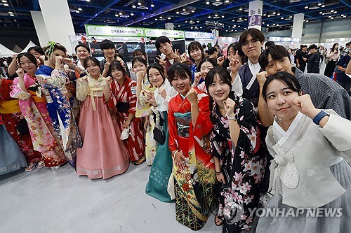 韓国警察　現行ベスト 韓国警察 現行ベスト - メルカリ