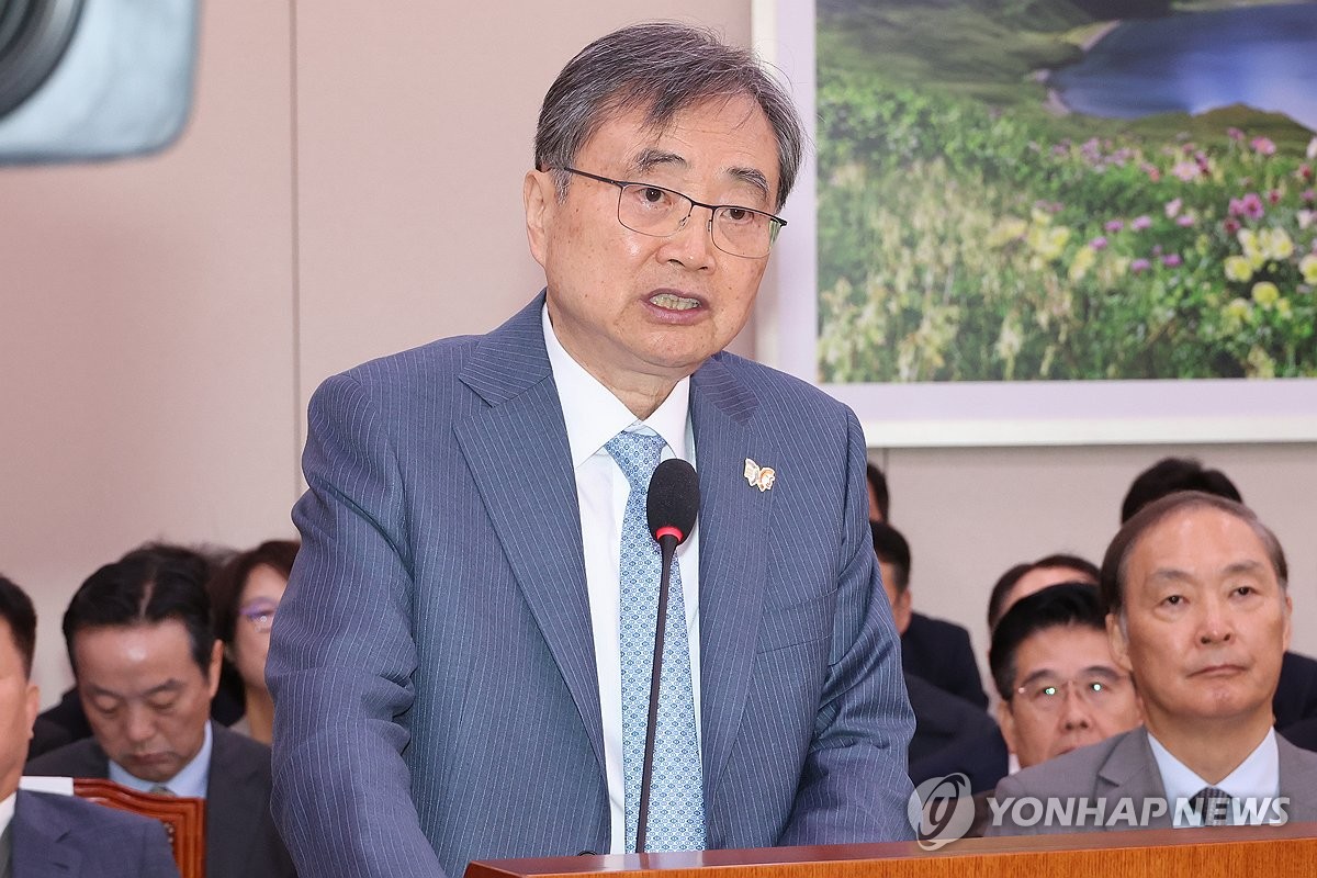 Assessing indigenous capabilities should precede negotiations with U.S. on nuclear-powered sub: FM