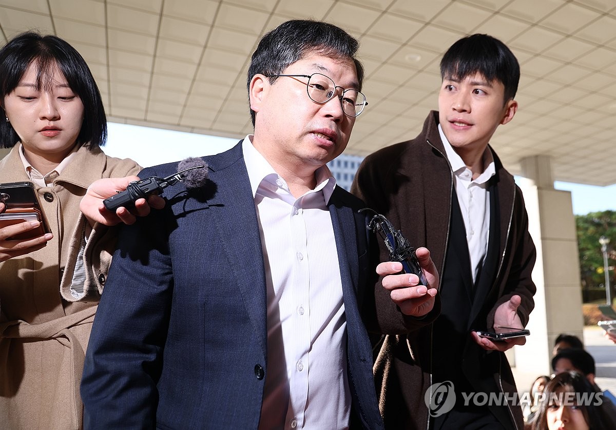 출근하는 노만석 검찰총장 대행