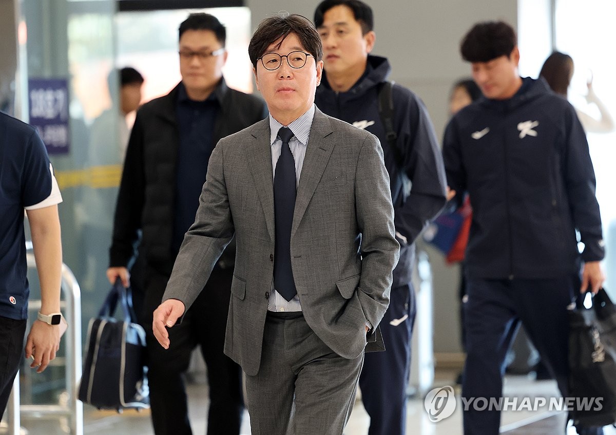 도쿄돔 향하는 류지현 감독