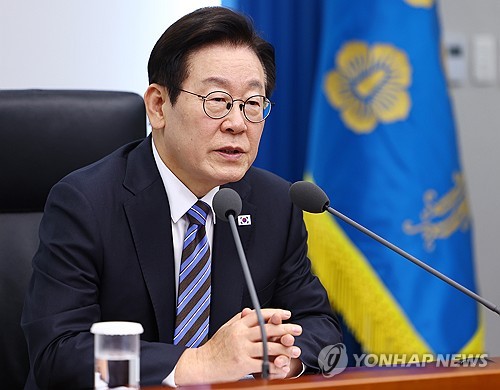 Lee veut de grandes réformes structurelles pour stimuler l'économie