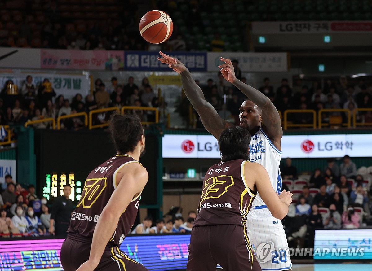 전 농구 국가대표 라건아, KCC와 세금 부담 놓고 소송전