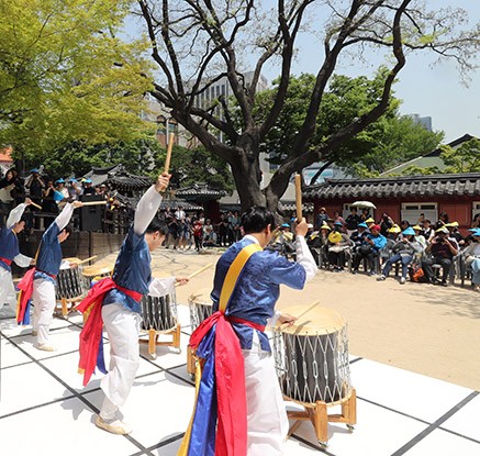 완전 개통된 덕수궁 돌담길 열린 음악회