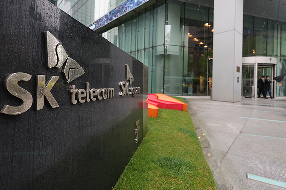SKT 개인정보·IMEI 유출 가능성…3년전 악성코드 설치 추정