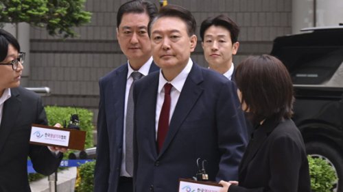'묵묵부답'…법정 향하는 윤석열 전 대통령