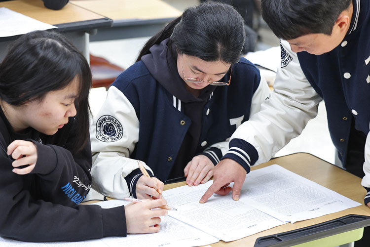 고작 3%만 1등급…'역대급 불수능' 영어가 대입 당락 가른다